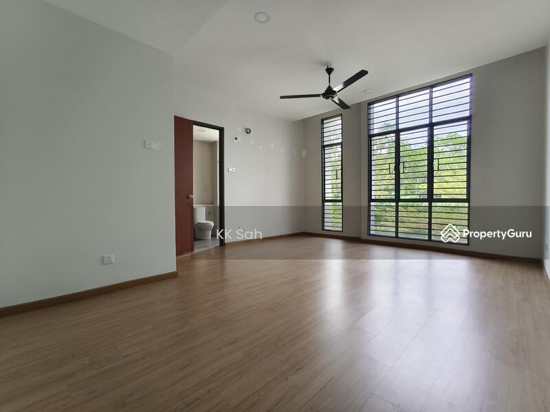 Untuk Dijual - (FACING OPEN 22x75 GOOD CONDITION) TAMAN KAJANG EAST